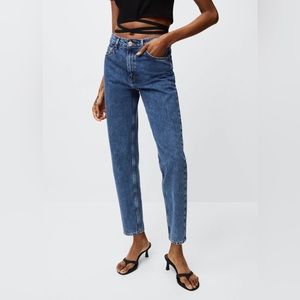 Mango Mom high-waist jeans. NWT!